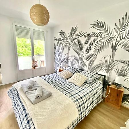 Superbe Appartement Au Calme Avec Parking Gratuit. Merignac  Luaran gambar