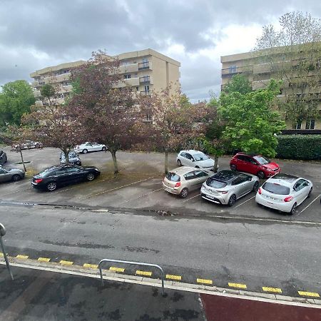 Superbe Appartement Au Calme Avec Parking Gratuit. Merignac  Luaran gambar