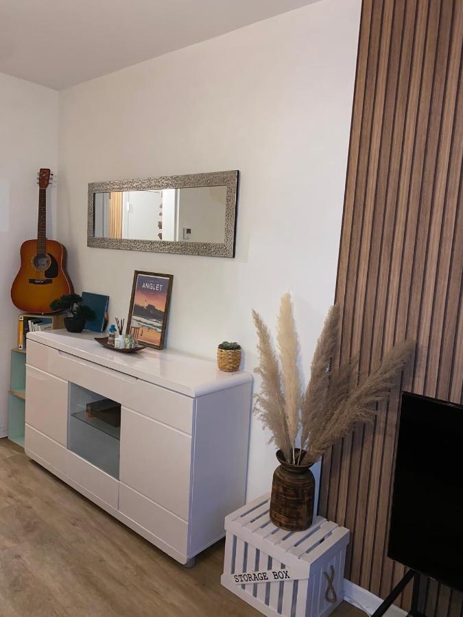 Superbe Appartement Au Calme Avec Parking Gratuit. Merignac  Luaran gambar