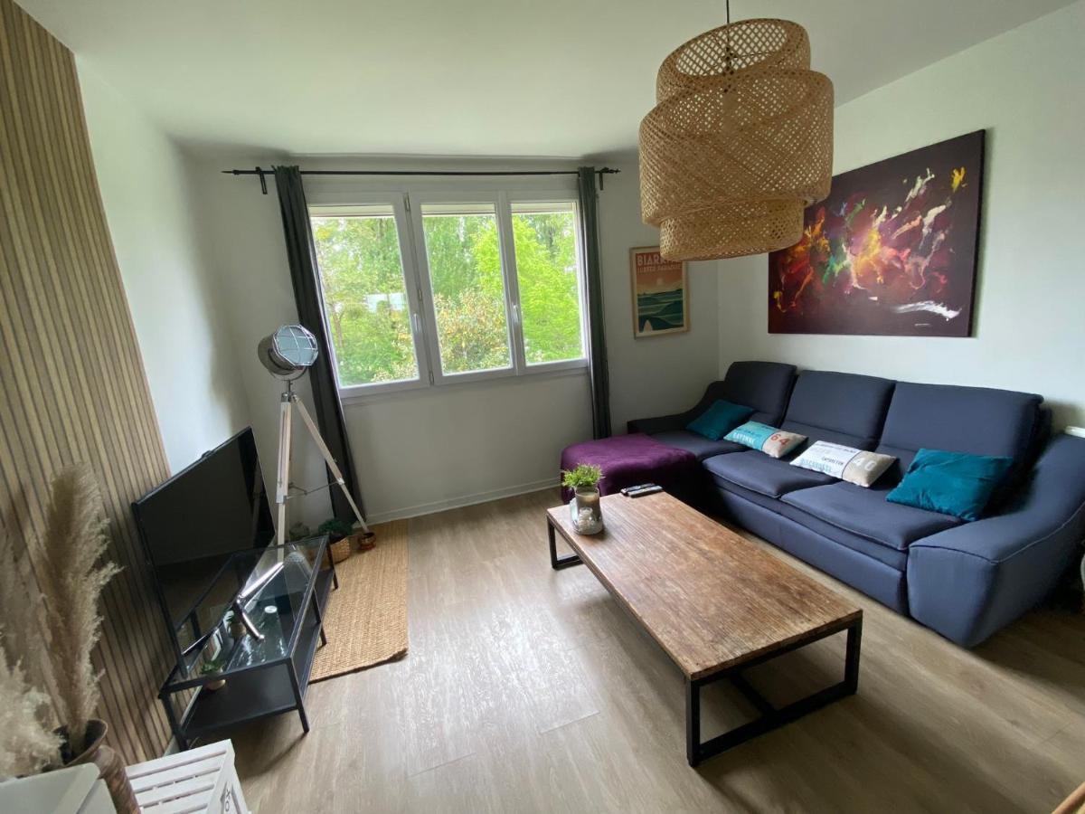 Superbe Appartement Au Calme Avec Parking Gratuit. Merignac  Luaran gambar